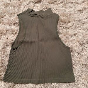 BOGO 🛍️ Zara Olive Green Ribbed Crop Top